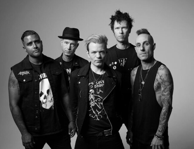 Sum 41 Says Farewell With Final Music Video For “Radio Silence”