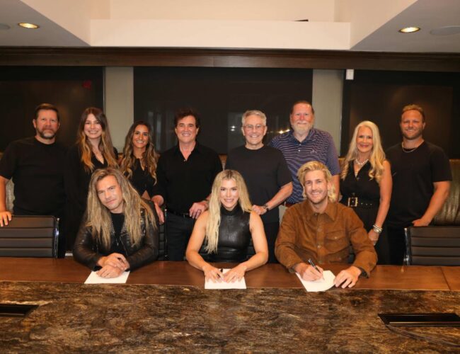 The Band Perry Signs With Nashville Harbor Records