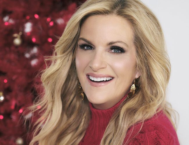 Trisha Yearwood Unveils New Holiday Album & Tour