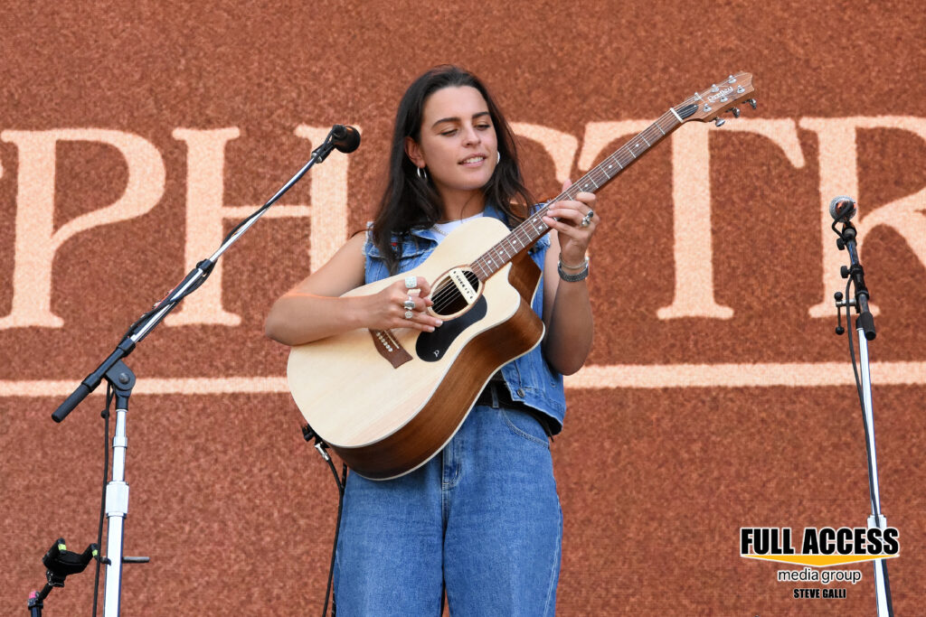 Steph Strings — Bonnaroo 2026